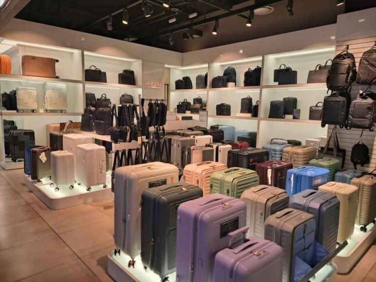 American Tourister – Hyundai Outlets Dongdaemun Branch [Tax Refund Shop](아메리칸투어리스트 현대아울렛 동대문점)