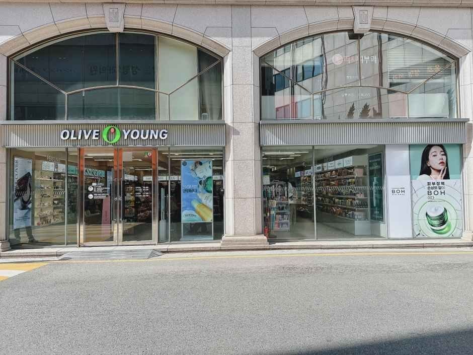 Olive Young – Apgujeong Branch [Tax Refund Shop](올리브영 압구정점)