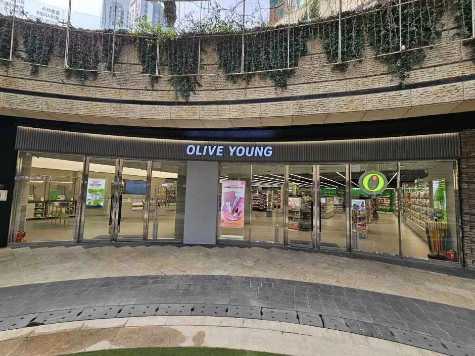 Olive Young Hapjeong Mecenatpolis Branch [Tax Refund Shop](올리브영 합정메세나폴리스점)