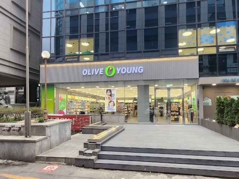 Olive Young – Seoyeouido Branch [Tax Refund Shop](올리브영 서여의도점)