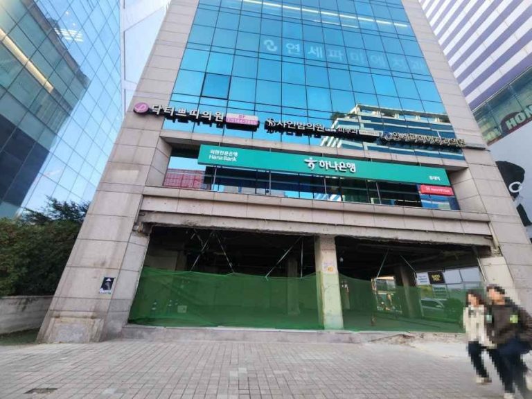 Dr. Petit Clinic Hongdae [Tax Refund Shop](홍대 닥터쁘띠의원)