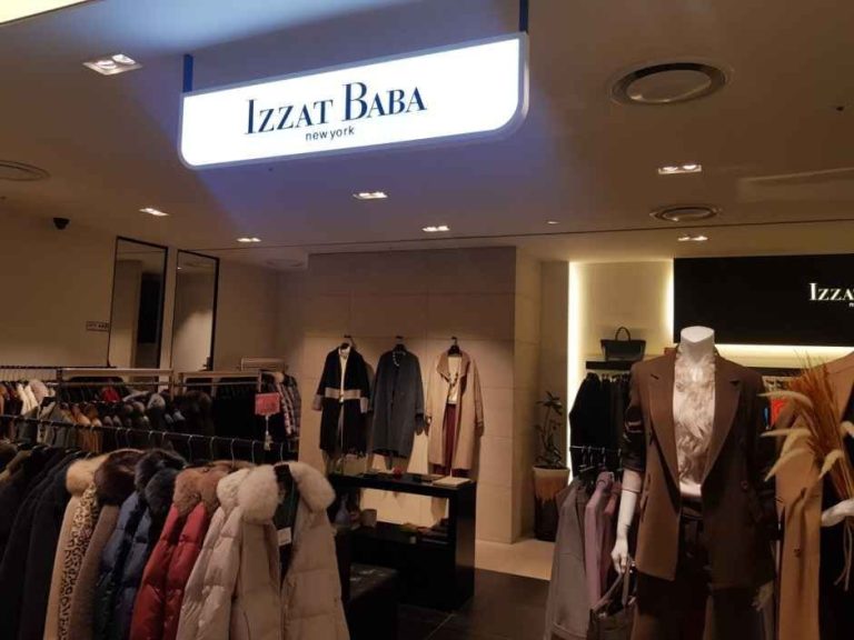 The Izzat Collection – Hyundai Outlets Dongdaemun Branch [Tax Refund Shop](아이잗컬렉션 현대아울렛 동대문점)