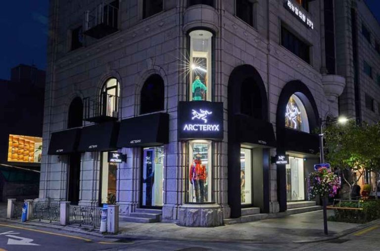 ARC’TERYX Gangnam Flagship Store[Tax Refund Shop](아크테릭스 플래그십스토어 강남)