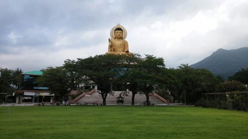 Busan Hongbeopsa Temple (홍법사(부산))