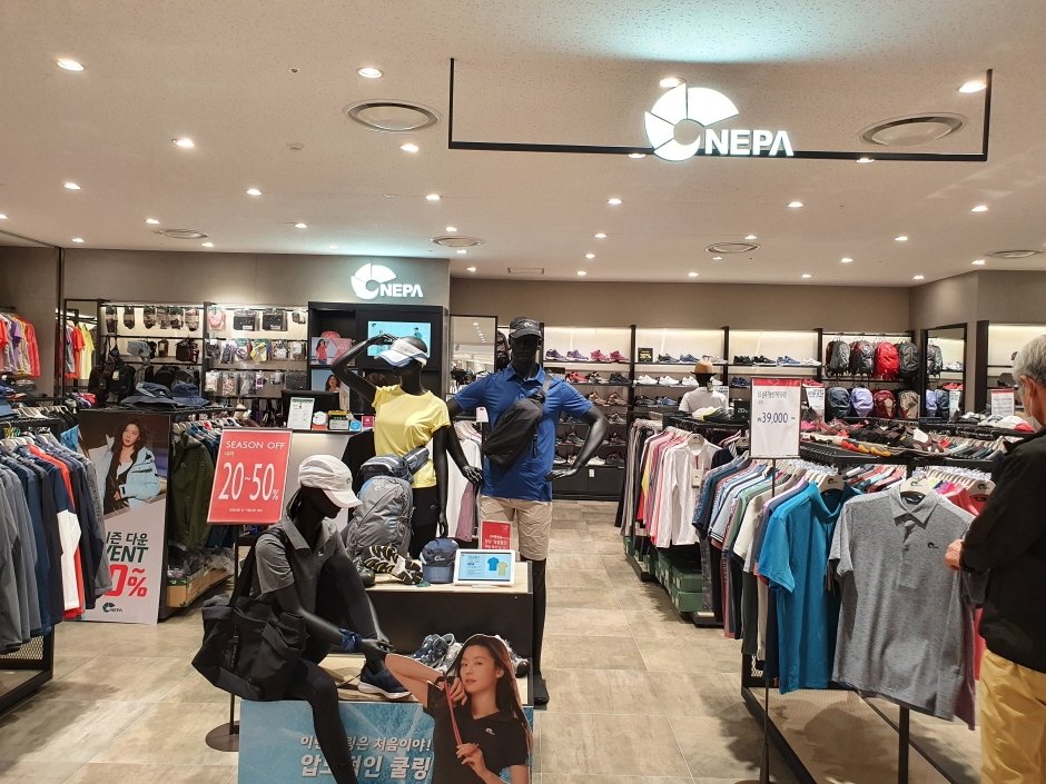 Nepa – Lotte Mall Gwangmyeong Branch [Tax Refund Shop](네파 롯데몰 광명점)