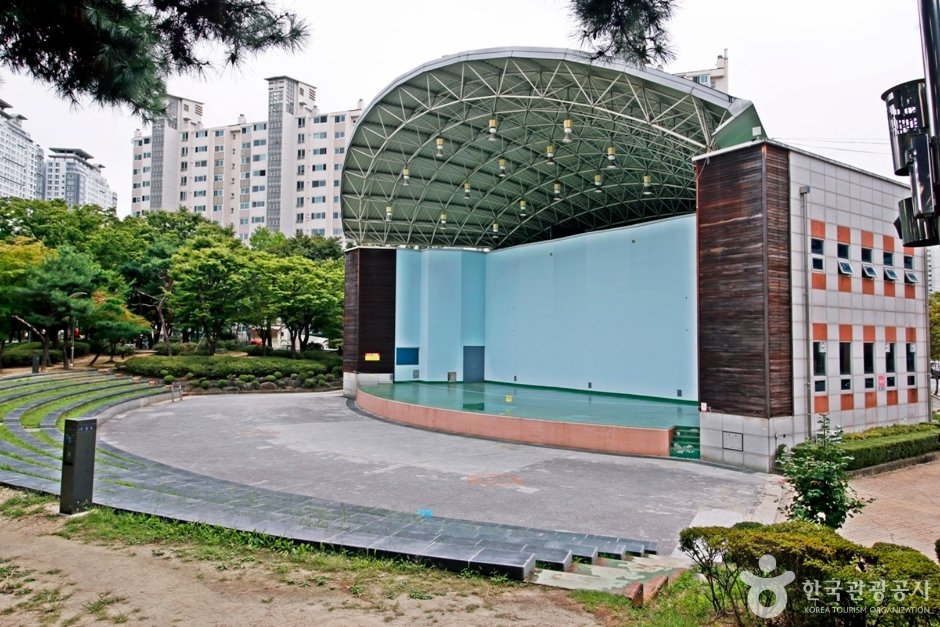 Seodaejeon Park (서대전공원)