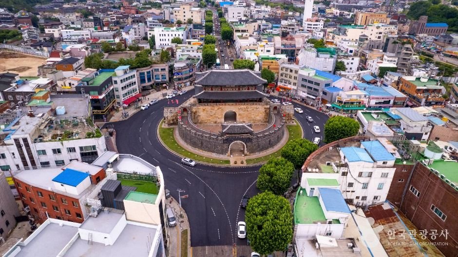 Suwon Hwaseong Fortress [UNESCO World Heritage] (수원 화성 [유네스코 세계유산])