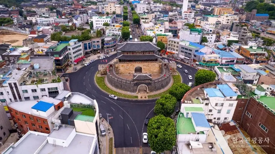 Suwon Hwaseong Fortress [UNESCO World Heritage] (수원 화성 [유네스코 세계유산])