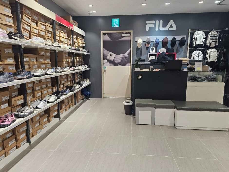 Fila – Lotte Mall Gwangmyeong Branch [Tax Refund Shop](휠라 롯데몰 광명점)