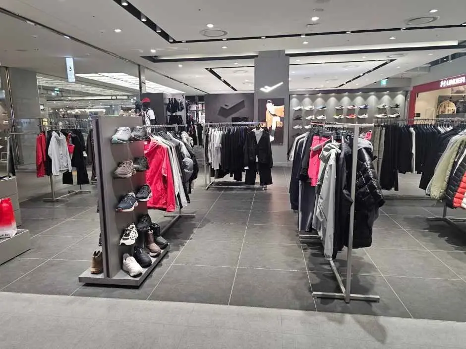 Pro – Newcore Factory Outlets Gwangmyung Branch [Tax Refund Shop](프로스펙스 뉴코아팩토리아울렛 광명점)