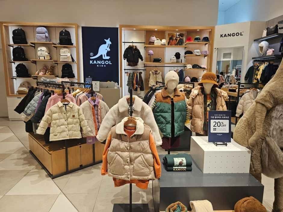 Kangol Kids – Lotte Department Store Ansan Branch [Tax Refund Shop] (캉골키즈 롯데백화점 안산점)