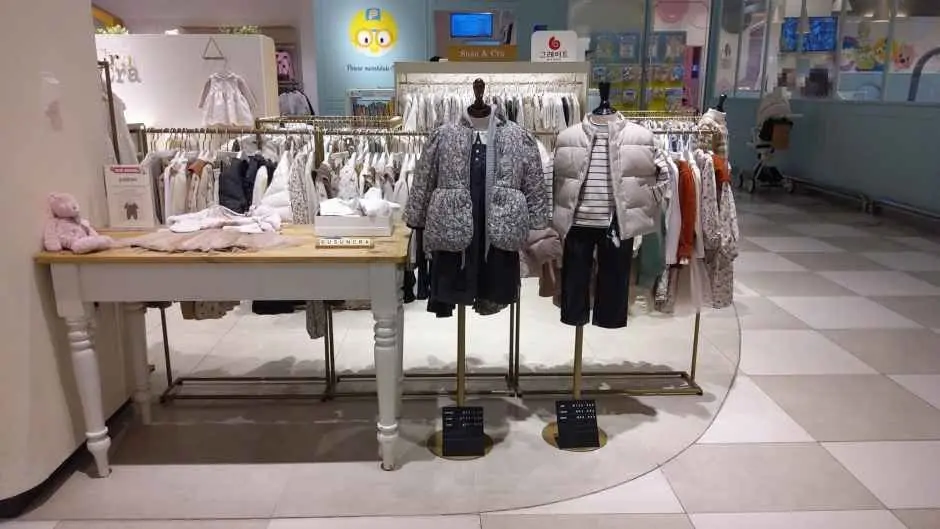 Syusyuaenkeura – Lotte Department Store Ansan Branch [Tax Refund Shop](슈슈앤크라 롯데백화점 안산점)