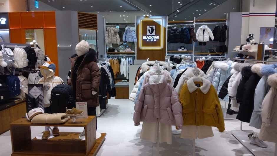 Black Yak Kids – Lotte Department Store Ansan Branch [Tax Refund Shop](블랙야크키즈 롯데백화점 안산점)