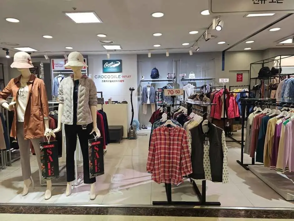 Crocodile – Newcore Factory Outlets Gwangmyung Branch [Tax Refund Shop](크로커다일 뉴코아팩토리아울렛 광명점)