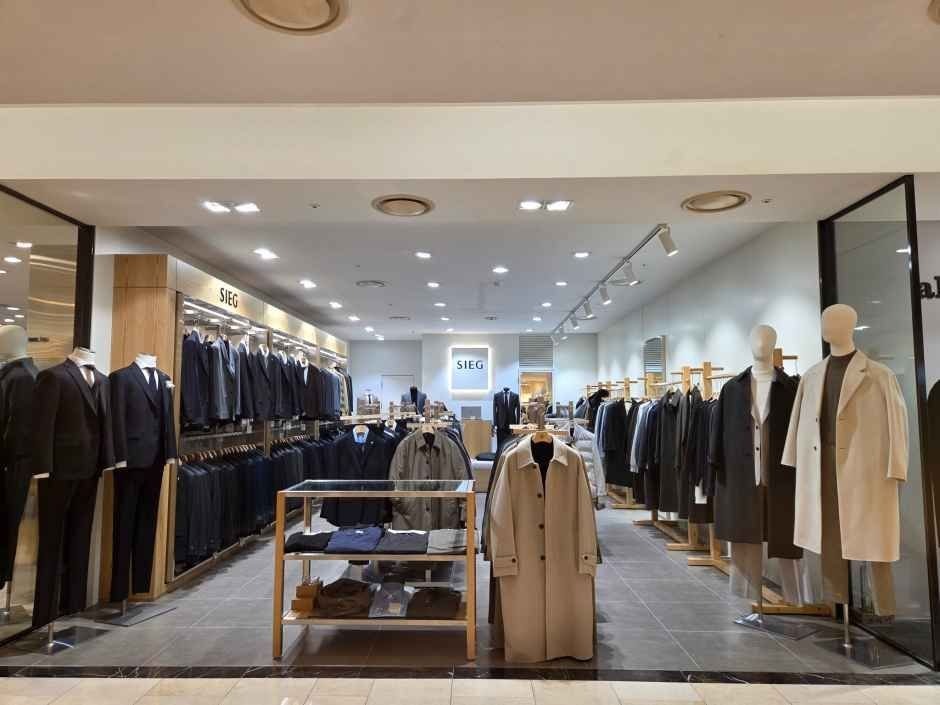 Sieg – Hyundai Department Store – Jungdong Branch [Tax Refund Shop] (지이크 현대백화점 중동점)