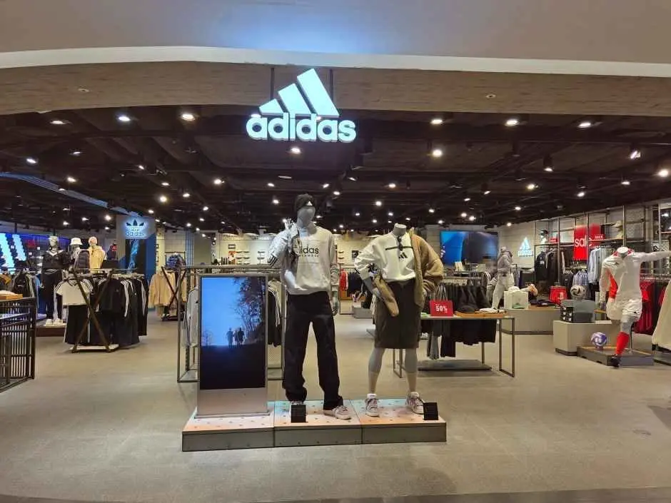 Adidas – LOTTE Department Store Incheon Branch [Tax Refund Shop] (아디다스 롯데백화점 인천점)