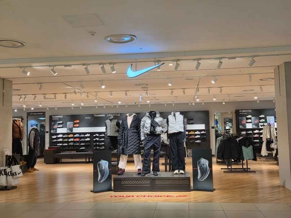 Nike – Lotte Department Store Jungdong Branch [Tax Refund Shop](나이키 롯데백화점 중동점)