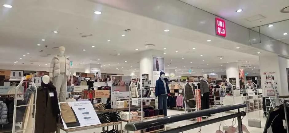 UNIQLO D-Cube Geoje Department Store [Tax Refund Shop](유니클로 디큐브거제백화점)