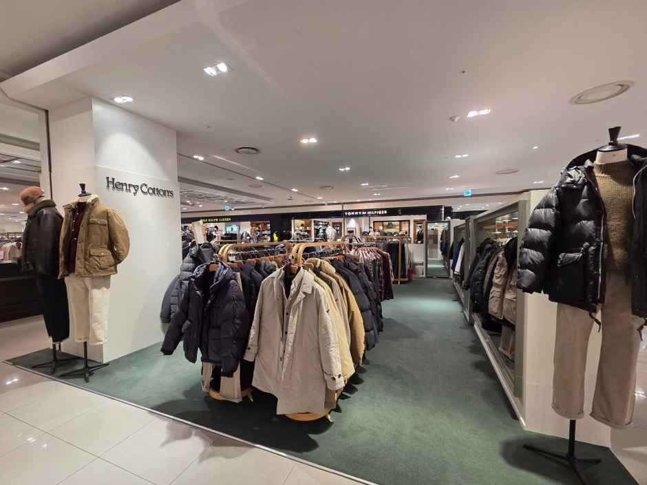 Henry Cotton’s – Hyundai Department Store KINTEX Branch [Tax Refund Shop](헨리코튼 현대백화점 킨텍스점)