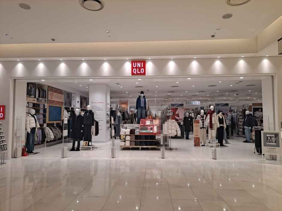 Uniqlo – Shinsegae Department Store Uijeongbu Branch [Tax Refund Shop](유니클로 신세계백화점 의정부점)