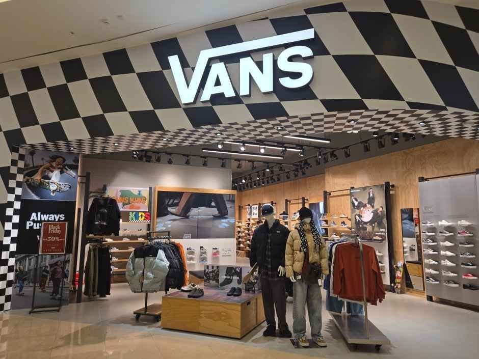 Vans – Starfield Hanam Branch [Tax Refund Shop](반스 스타필드 하남점)