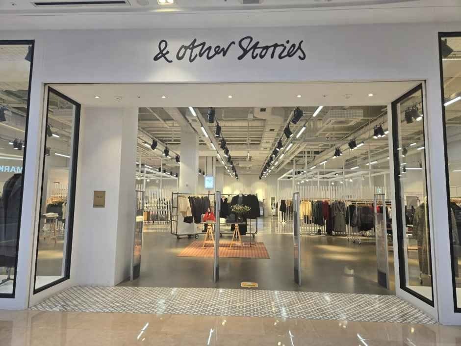 & Other Stories – Starfield Hanam Branch [Tax Refund Shop](앤아더스토리즈 스타필드 하남점)