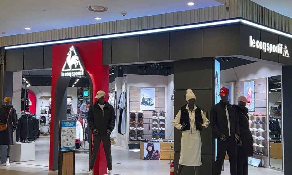 Le Coq Sportif SQUARE1 Branch [Tax Refund Shop](르꼬끄스포르티브 스퀘어원점)