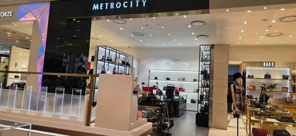 Metrocity – Lotte Department Young Plaza Changwon Branch [Tax Refund Shop](메트로시티 롯데백화점영플라자 창원점)