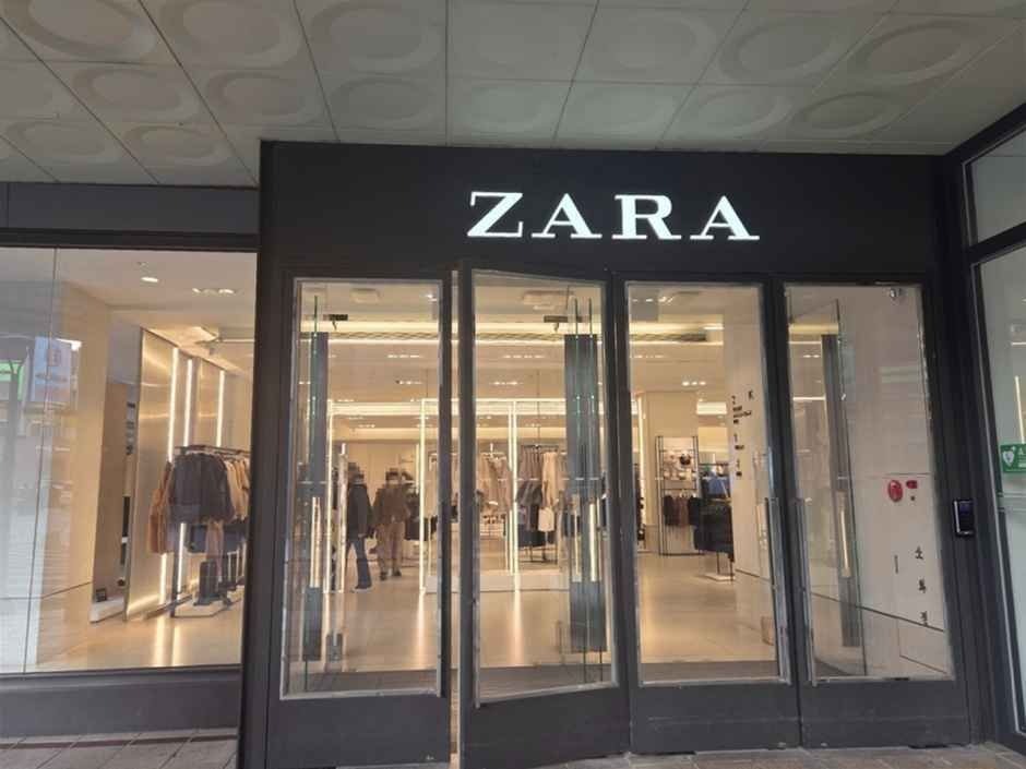 Zara – Galleria Department Store Timeworld Branch [Tax Refund Shop](ZARA 갤러리아백화점 타임월드점)