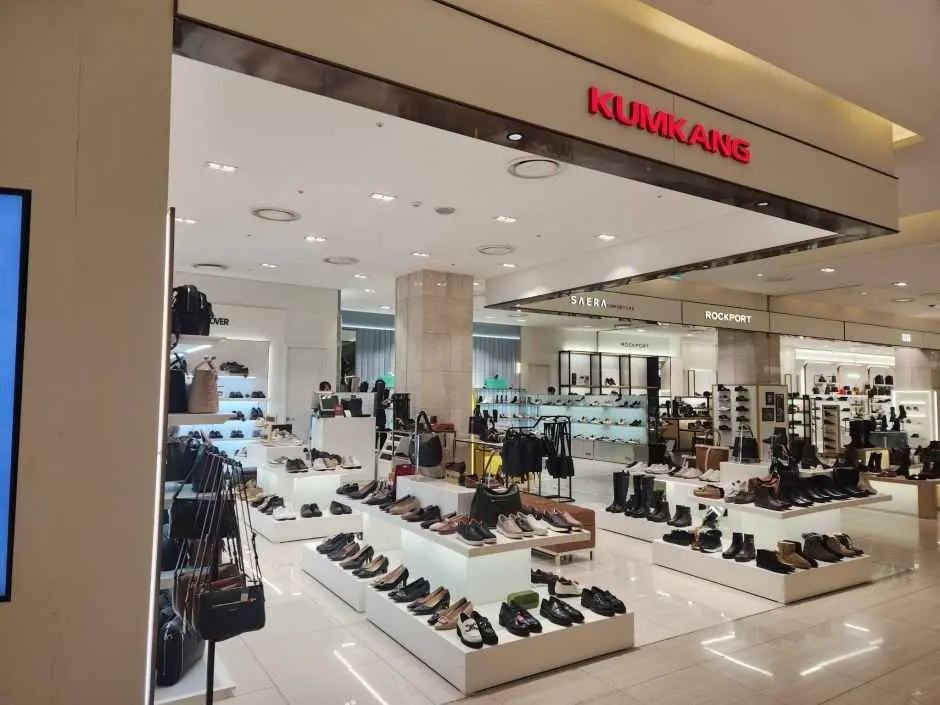 KUMKANG Shoes AK Plaza Suwon Branch [Tax Refund Shop](금강제화 AK플라자 수원점)