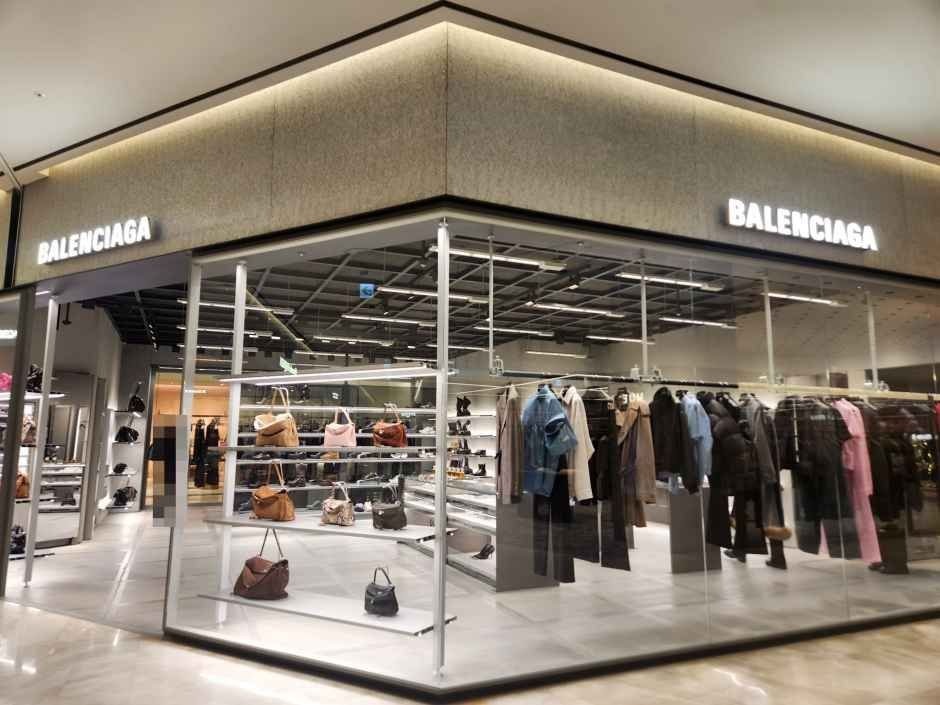 Balenciaga – Hyundai Department Store Pangyo Branch [Tax Refund Shop](발렌시아가 현대백화점 판교점)