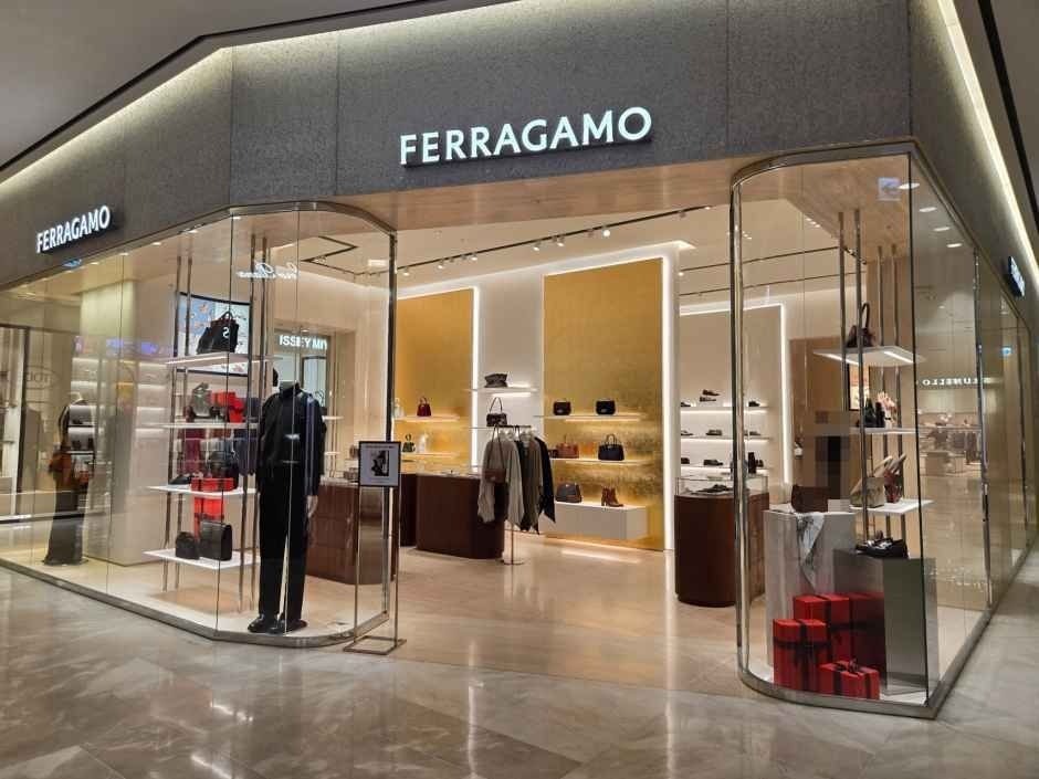 Ferragamo – Hyundai Department Store Pangyo Branch [Tax Refund Shop](페레가모 현대백화점 판교점)