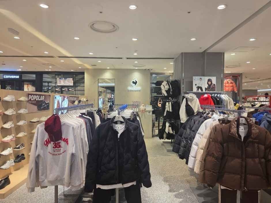 Le Coq Sportif LOTTE Department Store Daejeon Branch [Tax Refund Shop](르꼬끄스포르티브 롯데백화점 대전점)