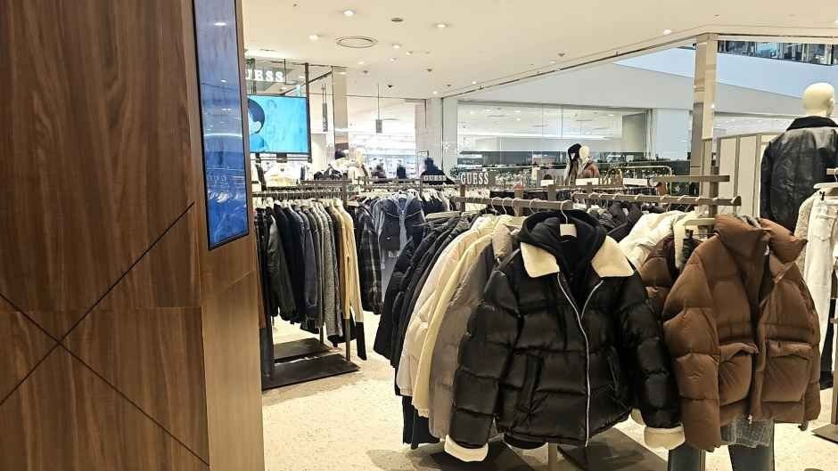 Guess – Lotte Department Store Pyeongchon Branch [Tax Refund Shop](게스 롯데백화점 평촌점)