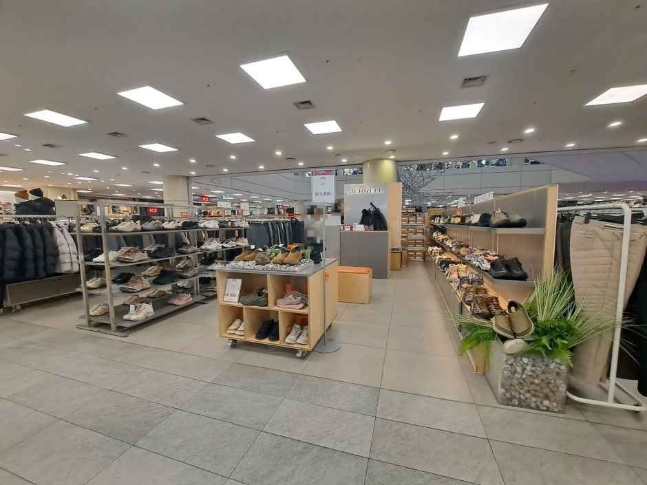 Merrell – Lotte Outlets Goyang Terminal Branch [Tax Refund Shop](머렐 롯데아울렛 고양터미널점)