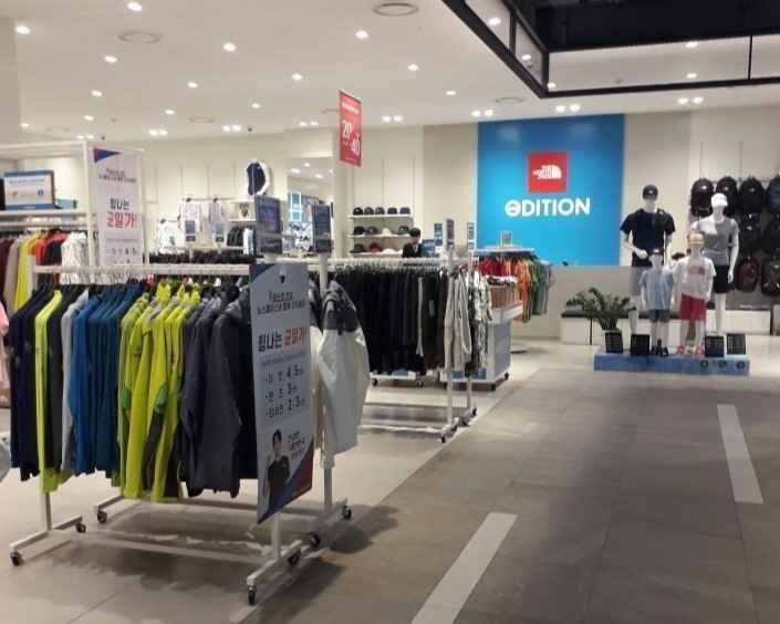 The North Face – Lotte Mall Gunsan Branch [Tax Refund Shop] (노스페이스 롯데몰 군산점)