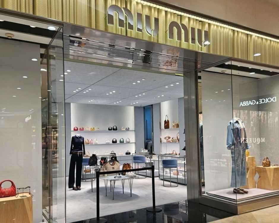 Miu Miu – Lotte Department Store Gwangju Branch [Tax Refund Shop](미우미우 롯데백화점 광주점)