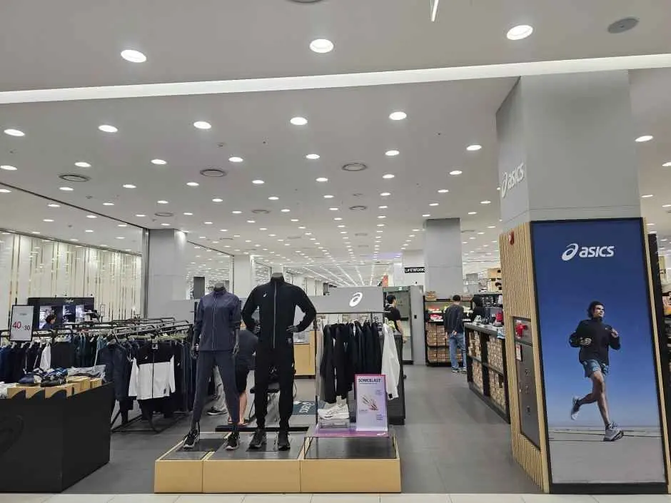 Asics – MODA Outlet Incheon Branch [Tax Refund Shop](아식스 모다아울렛 인천점)