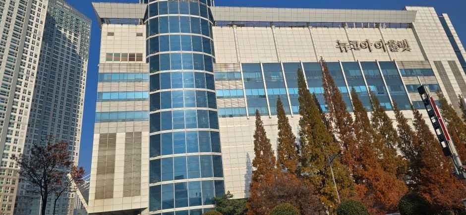 Newcore Outlets – Changwon Branch [Tax Refund Shop](뉴코아아울렛 창원점)