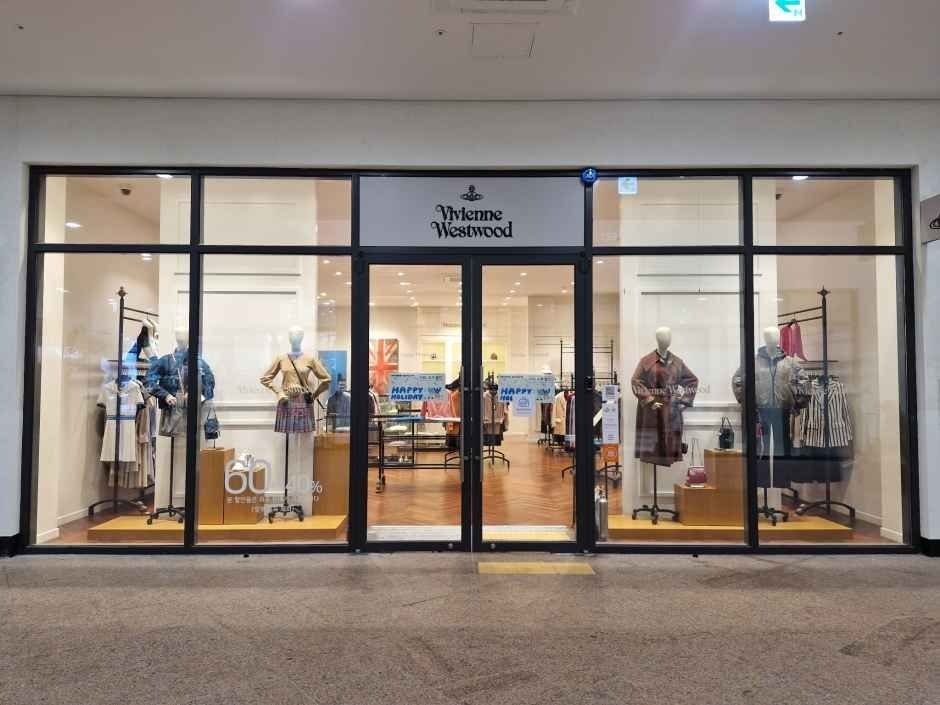 Vivienne Westwood – Hyundai Premium Outlets Gimpo Branch [Tax Refund Shop](비비안웨스트우드 현대프리미엄아울렛 김포점)