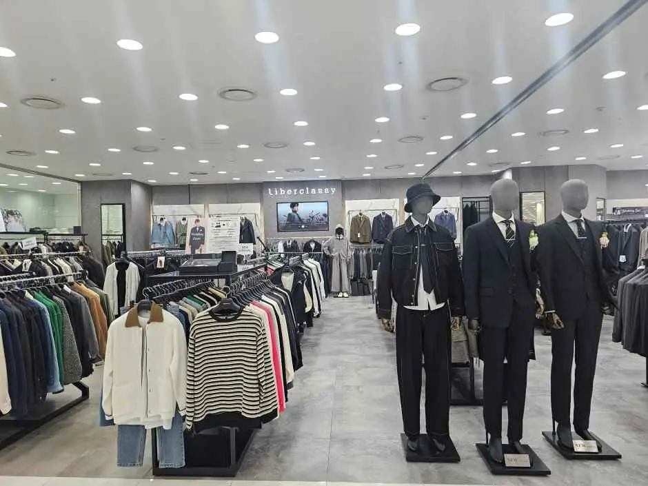 Liberclassy – MODA Outlet Incheon Branch [Tax Refund Shop]  (리버클래시 모다아울렛 인천점)(리버클래시 모다아울렛 인천점)