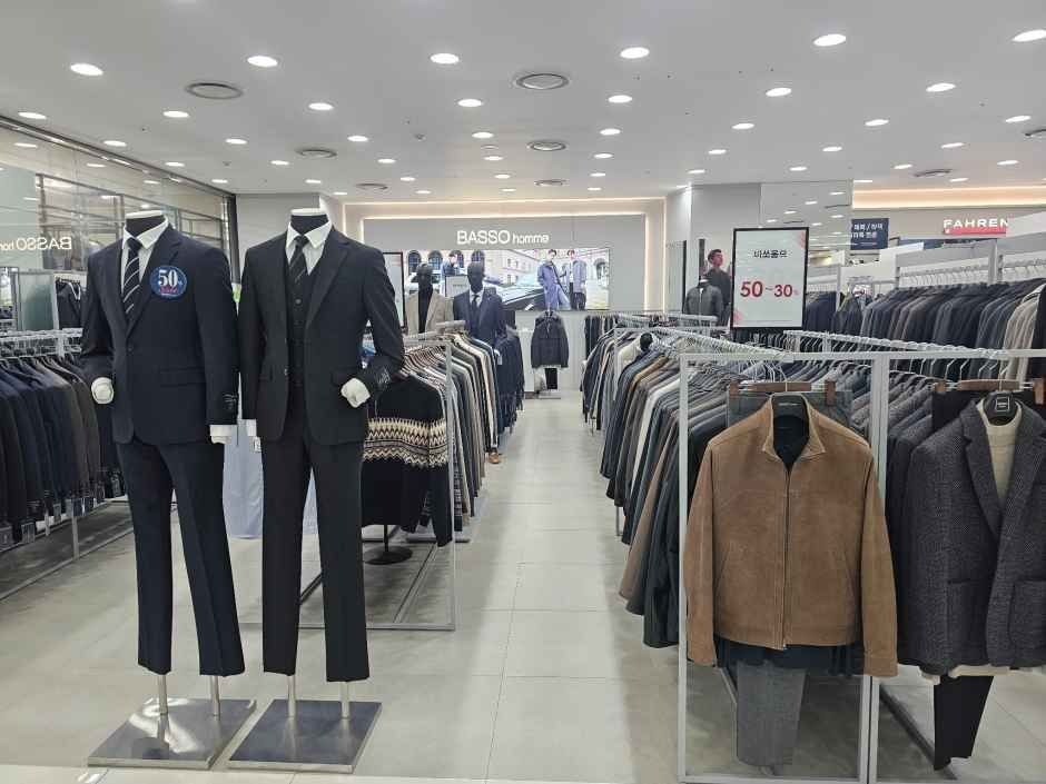 BASSO homme – MODA Outlet Incheon Branch [Tax Refund Shop]  (바쏘옴므 모다아울렛 인천점)(바쏘옴므 모다아울렛 인천점)