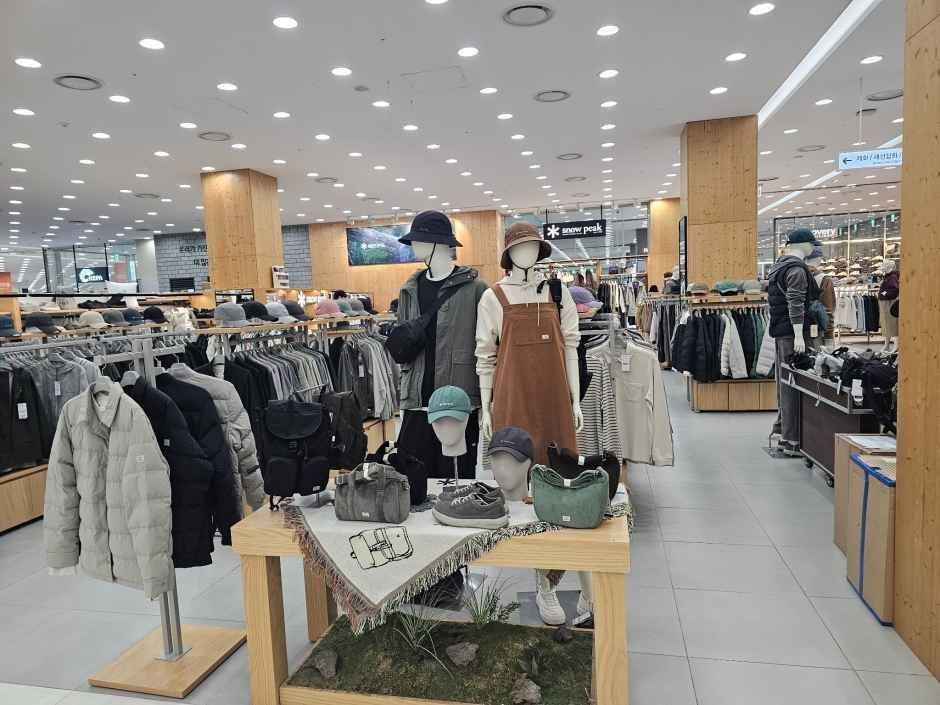 Snow Peak – MODA Outlet Incheon Branch [Tax Refund Shop]  (스노우피크 모다아울렛 인천점)(스노우피크 모다아울렛 인천점)