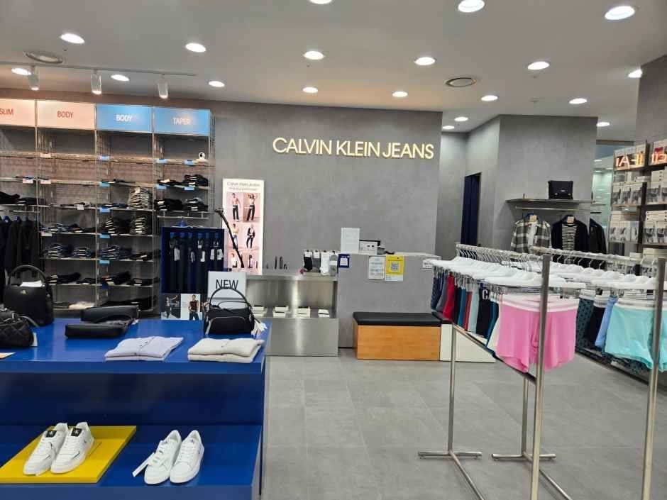 Calvin Klein Jean – MODA Outlet Guri Namyangju Branch [Tax Refund Shop](캘빈클라인진 모다아울렛 구리남양주점)