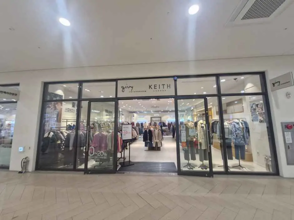 Givy / Keith – Hyundai Premium Outlets Gimpo Branch [Tax Refund Shop](기비키이스 현대프리미엄아울렛 김포점)