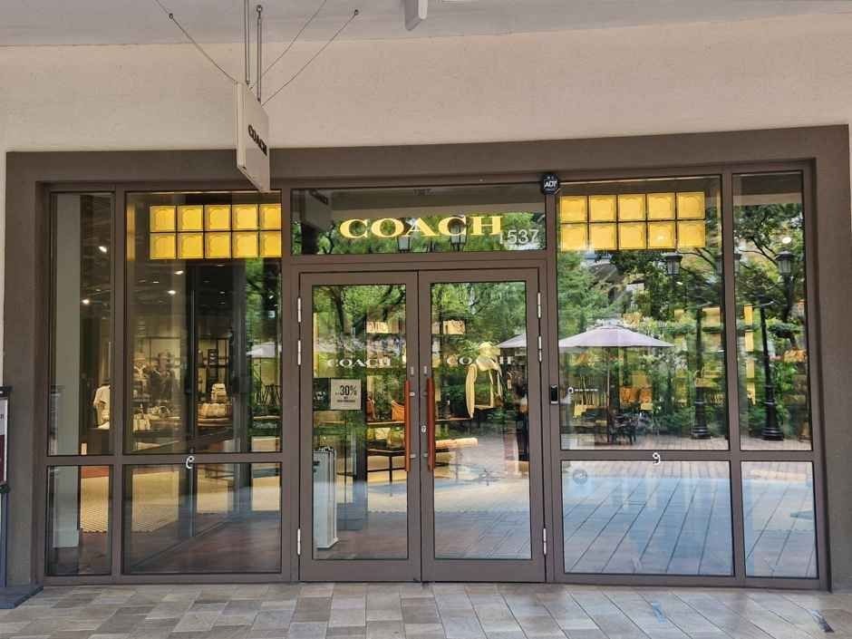 Coach – Shinsegae Simon Premium Outlet Siheung Branch [Tax Refund Shop] (코우치 신세계사이먼프리미엄아울렛 시흥점)