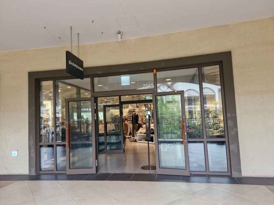 Giordano – Shinsegae Simon Premium Outlet Siheung Branch [Tax Refund Shop] (지오다노 신세계사이먼프리미엄아울렛 시흥점)