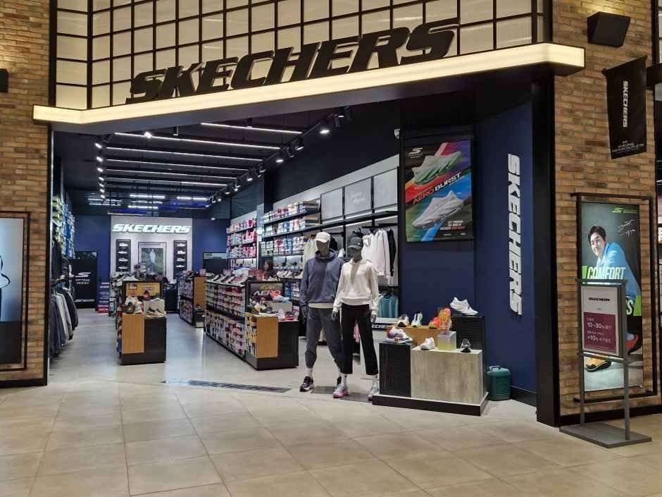 SKECHERS – Shinsegae Simon Premium Outlet Siheung Branch [Tax Refund Shop] (스케쳐스 신세계사이먼프리미엄아울렛 시흥점)