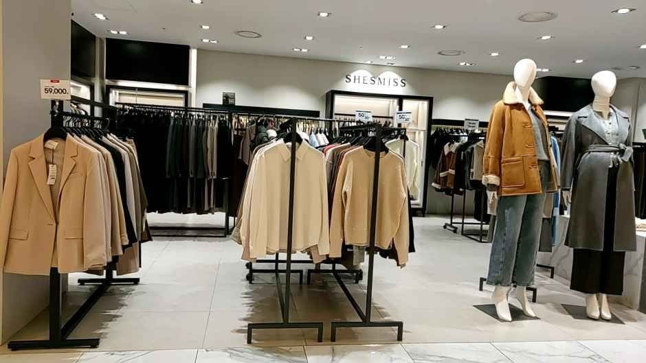 Shesmiss – Newcore Outlets – Pyeongchon Branch [Tax Refund Shop](쉬즈미스 뉴코아아울렛 평촌점)
