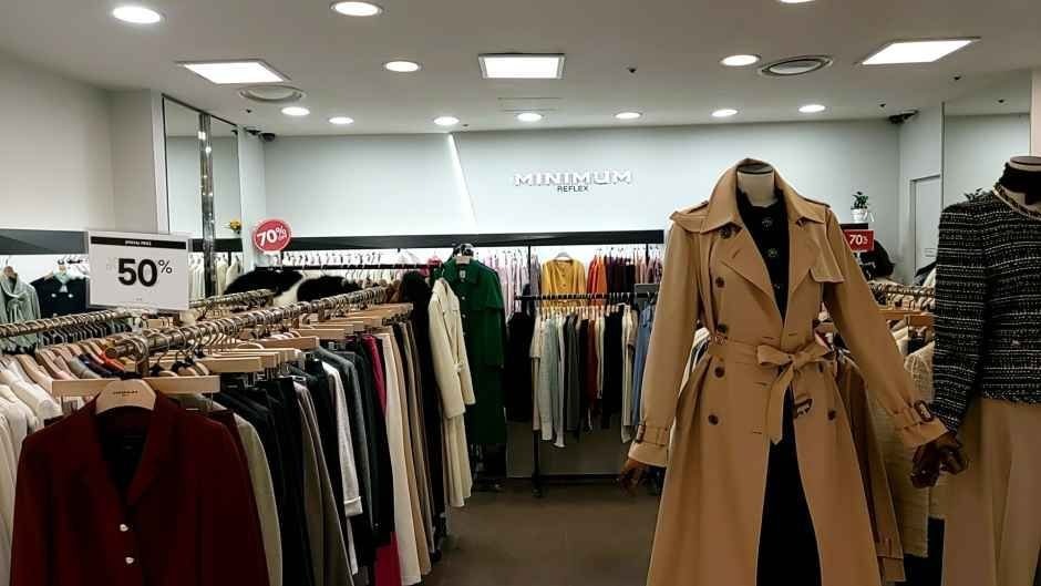 Minimum – Newcore Outlets – Pyeongchon Branch [Tax Refund Shop](미니멈 뉴코아아울렛 평촌점)